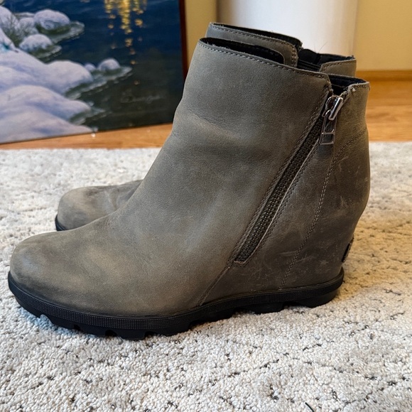 Sorel Taupe Ankle Boots - Picture 2 of 4